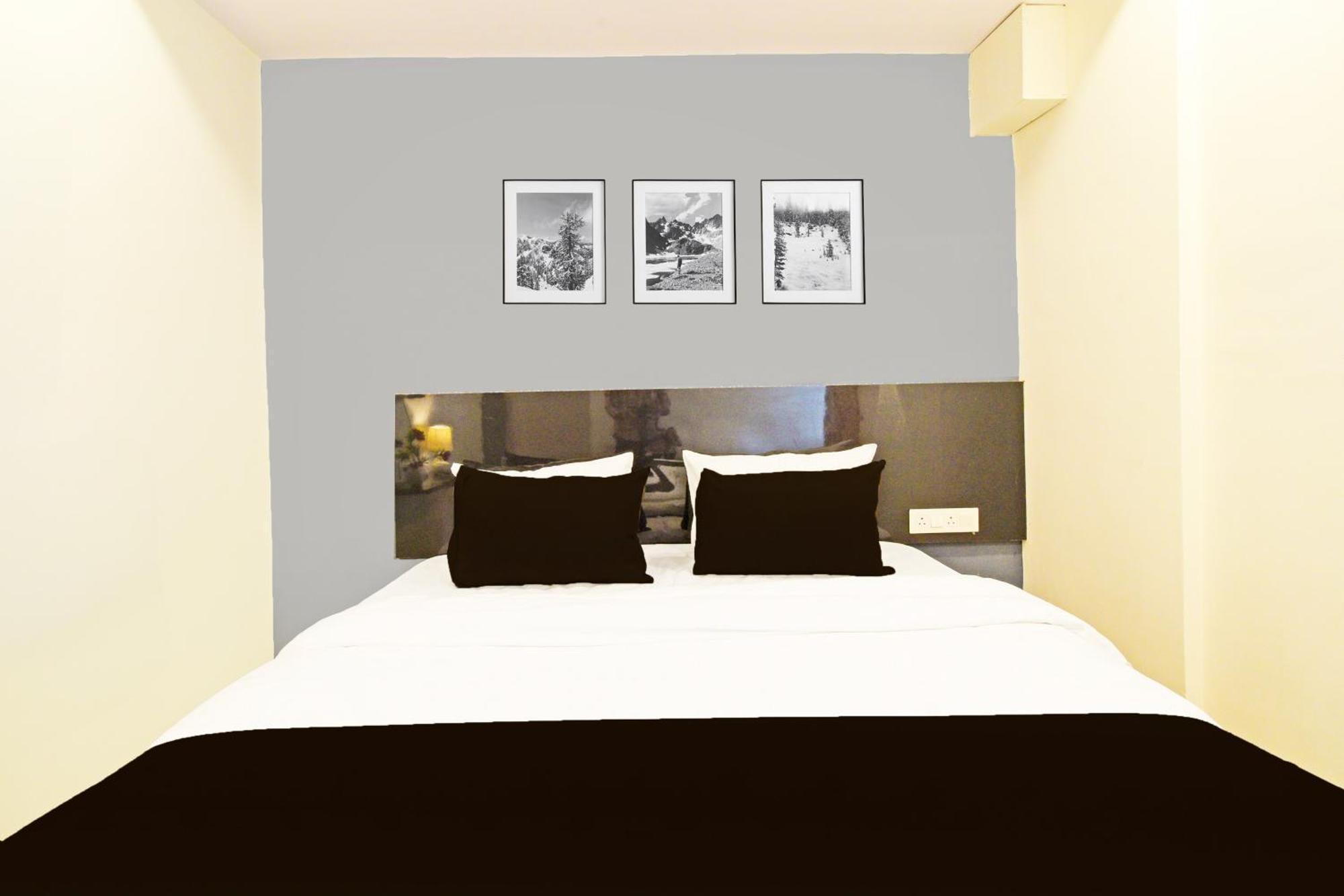 Hotel O Malani Inn Hajdarabad Zewnętrze zdjęcie