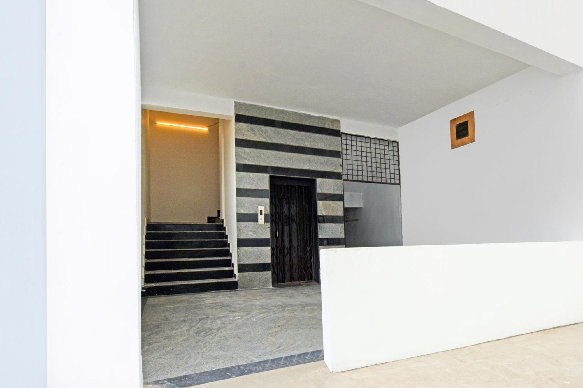 Hotel O Malani Inn Hajdarabad Zewnętrze zdjęcie