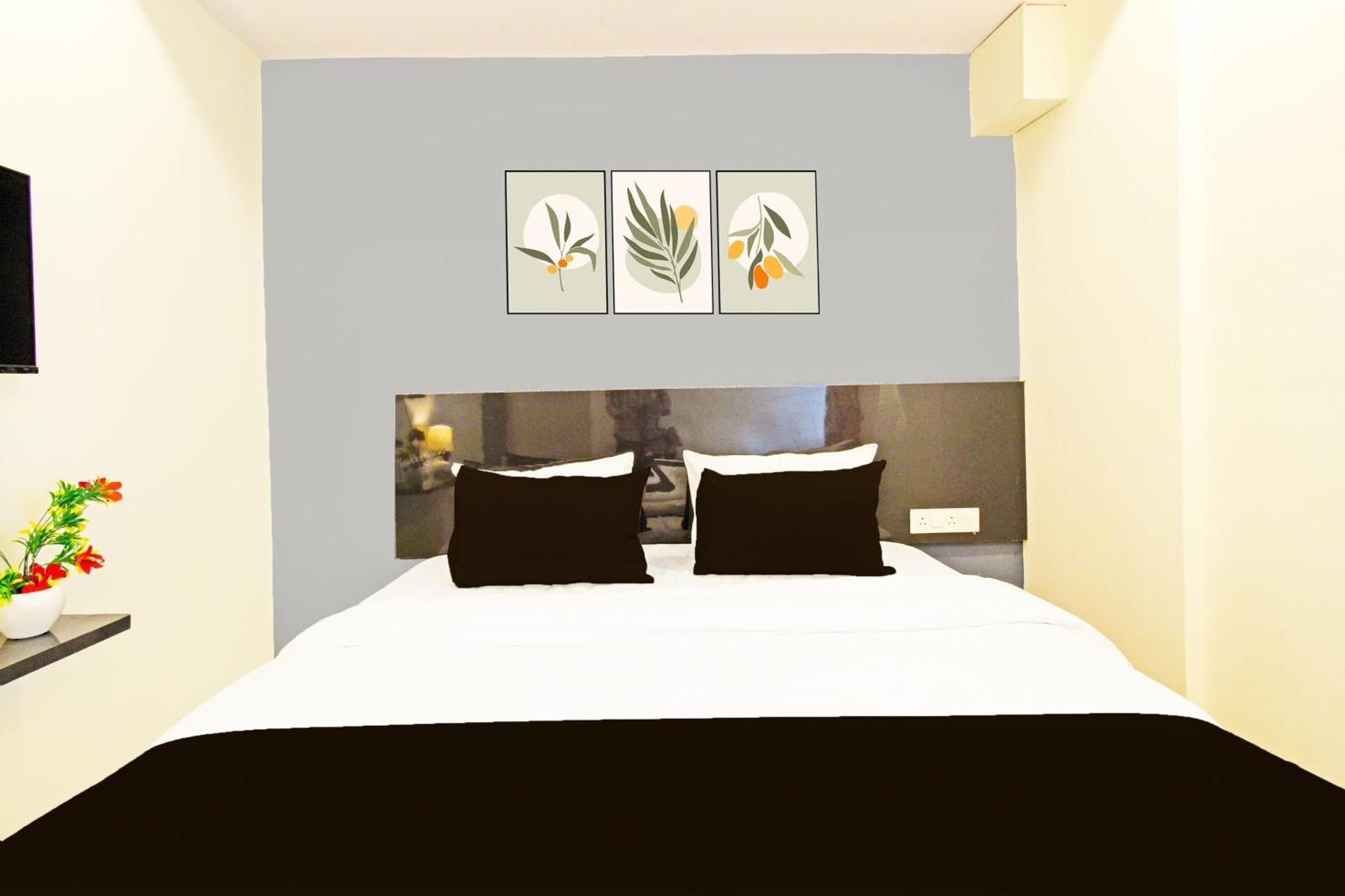 Hotel O Malani Inn Hajdarabad Zewnętrze zdjęcie