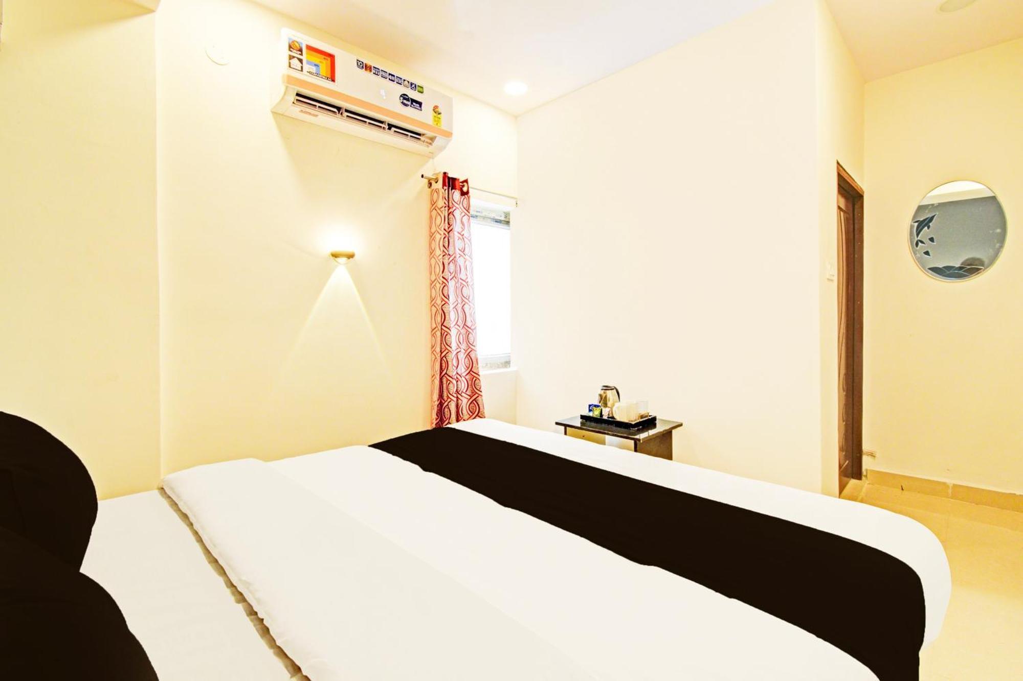 Hotel O Malani Inn Hajdarabad Zewnętrze zdjęcie